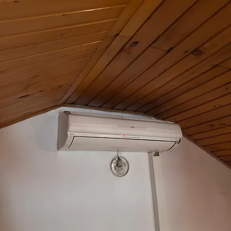Apartment Kamelia 2 *